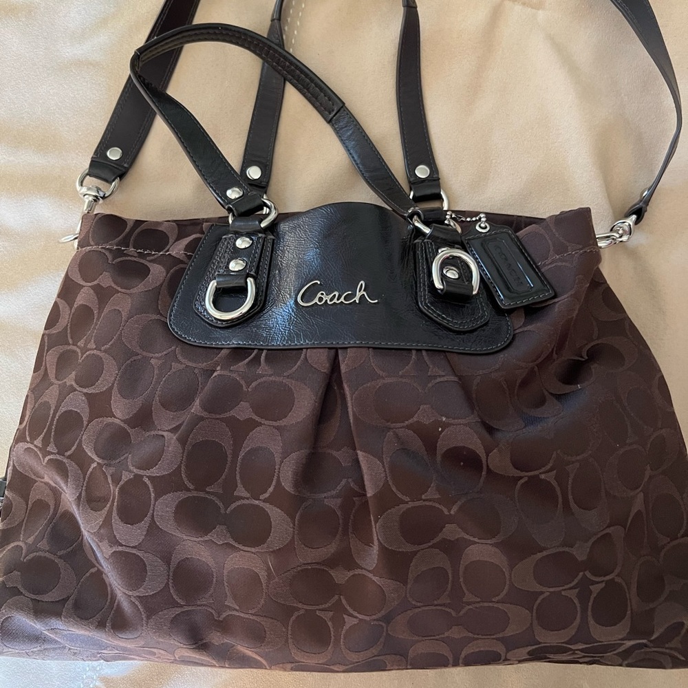 Brown Coach Purse in Excellent condition.